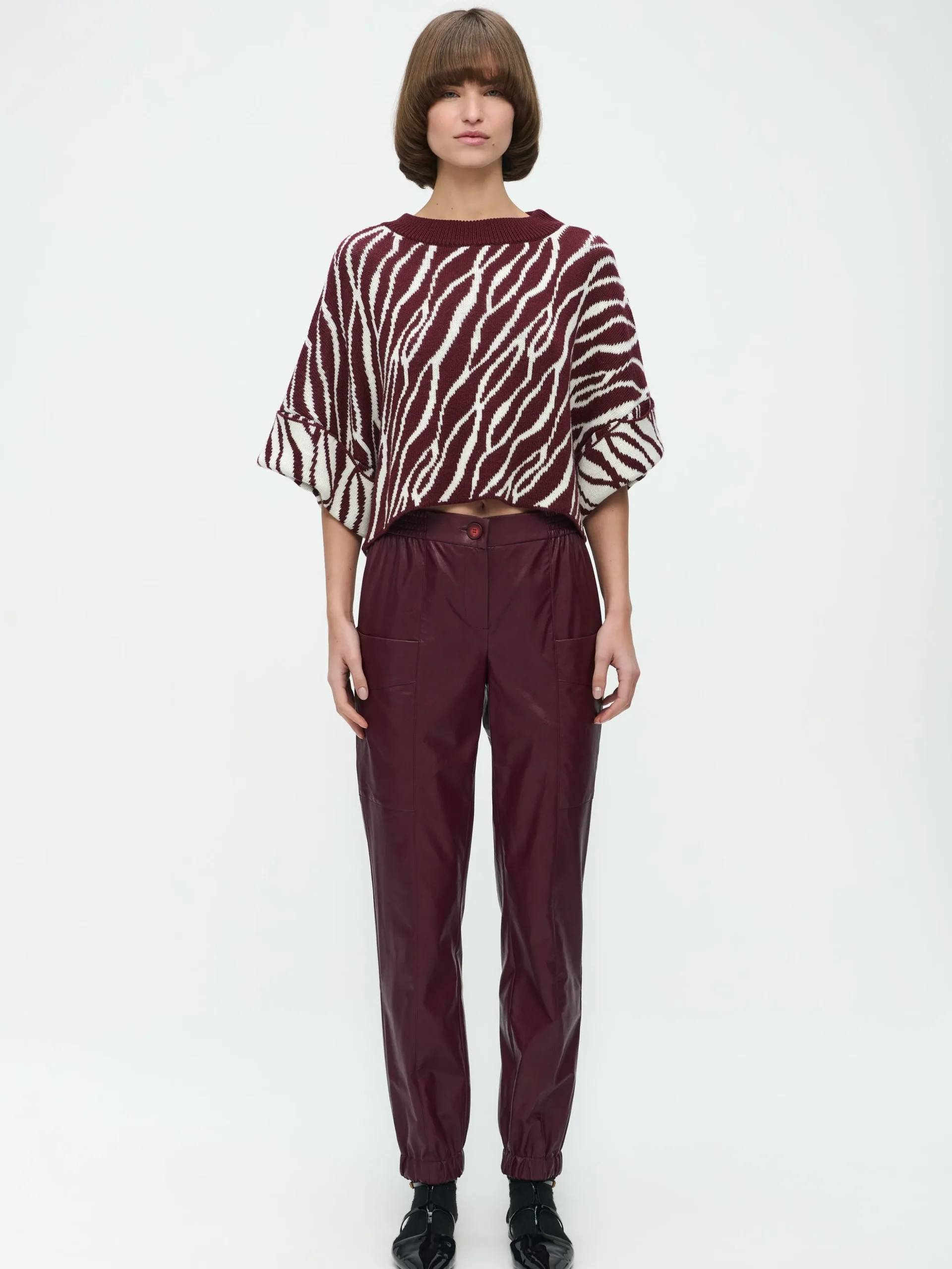 Nouhaila Studio Pullover